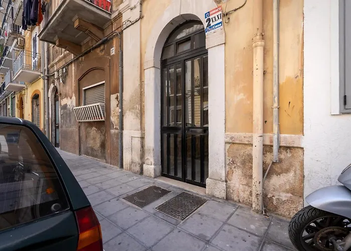 Guesthost - La Bombetta Cheerful *