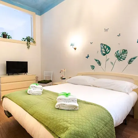 Guesthost - La Bombetta Cheerful Apartment